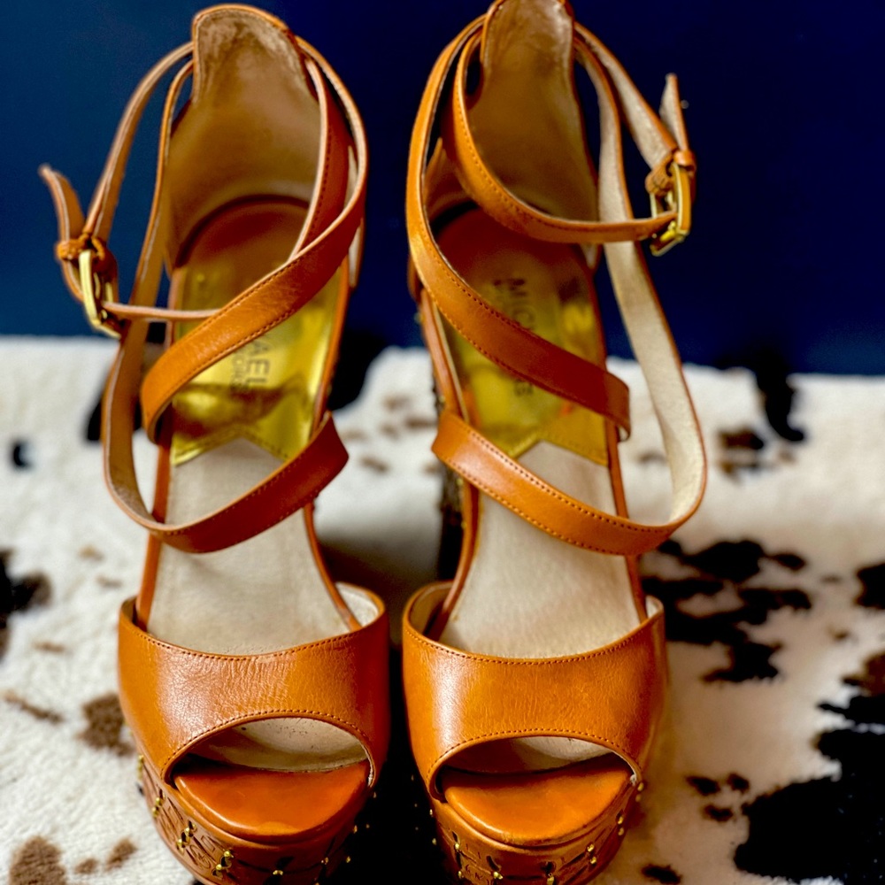 Michael Kors Platform Wedge - Picture 1 of 4